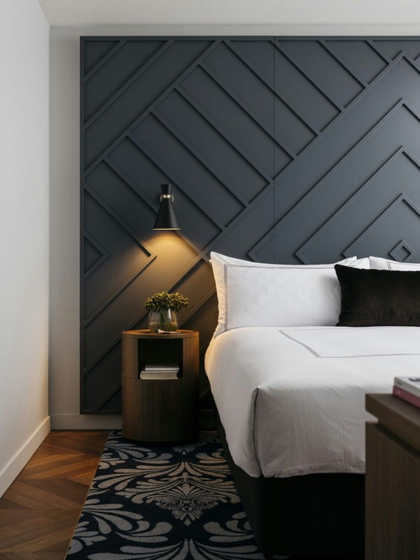 Board and batten accent wall: styles, colors, DIY and design ideas