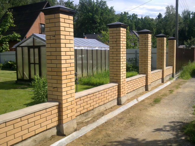 Brick pillar / columns - on porch, driveway entrance, gate design ideas